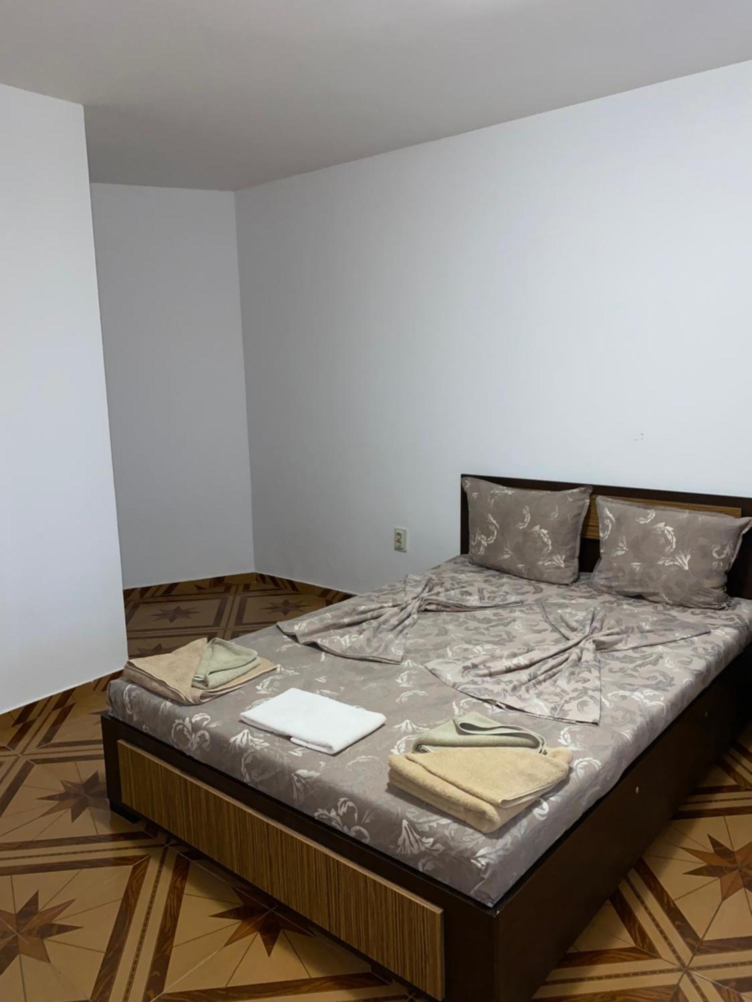 Guest Rooms Wild Duck Ezerets Exterior photo